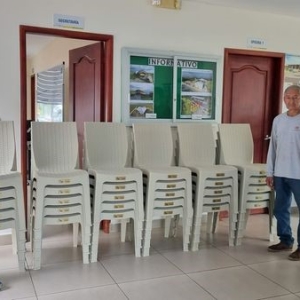 ENTREGA DE SILLAS A LA COMUNIDAD NICOLÁS MARTÍNEZ
