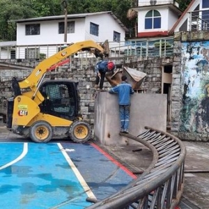 AVANCE DE LA CONSTRUCCIÓN DEL ESPACIO CUBIERTO DEL CENTRO PARROQUIAL